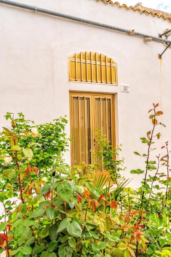 Casa Rione Medievale Vila Monte SantʼAngelo Exterior foto